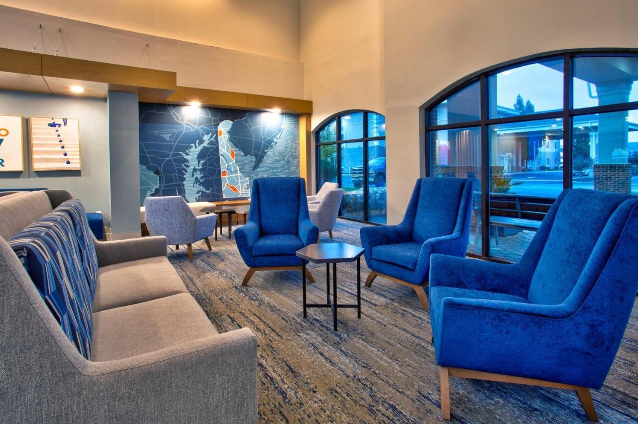 Holiday Inn Express Hotel & Suites Dover By Ihg Exteriör bild