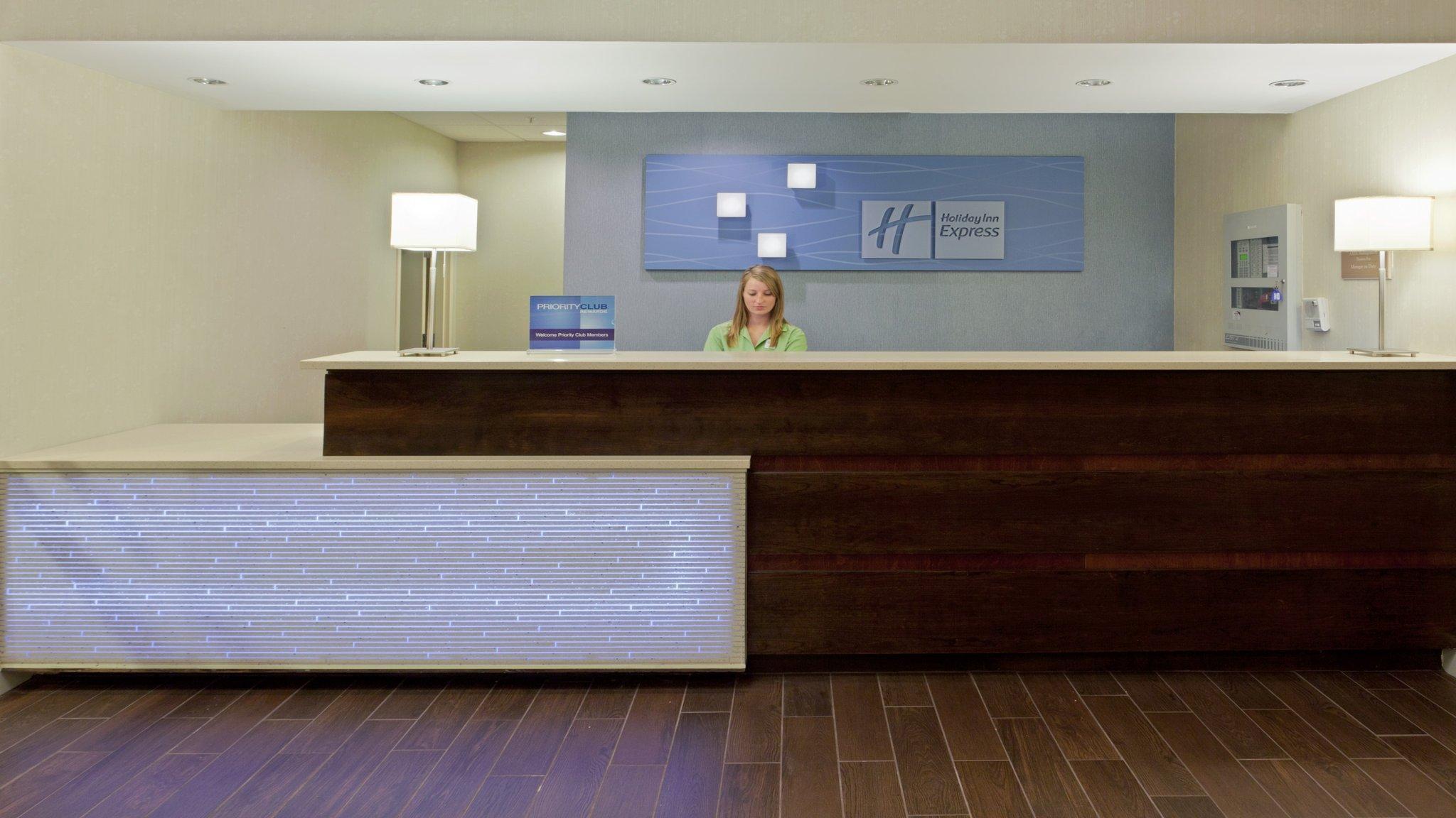 Holiday Inn Express Hotel & Suites Dover By Ihg Exteriör bild