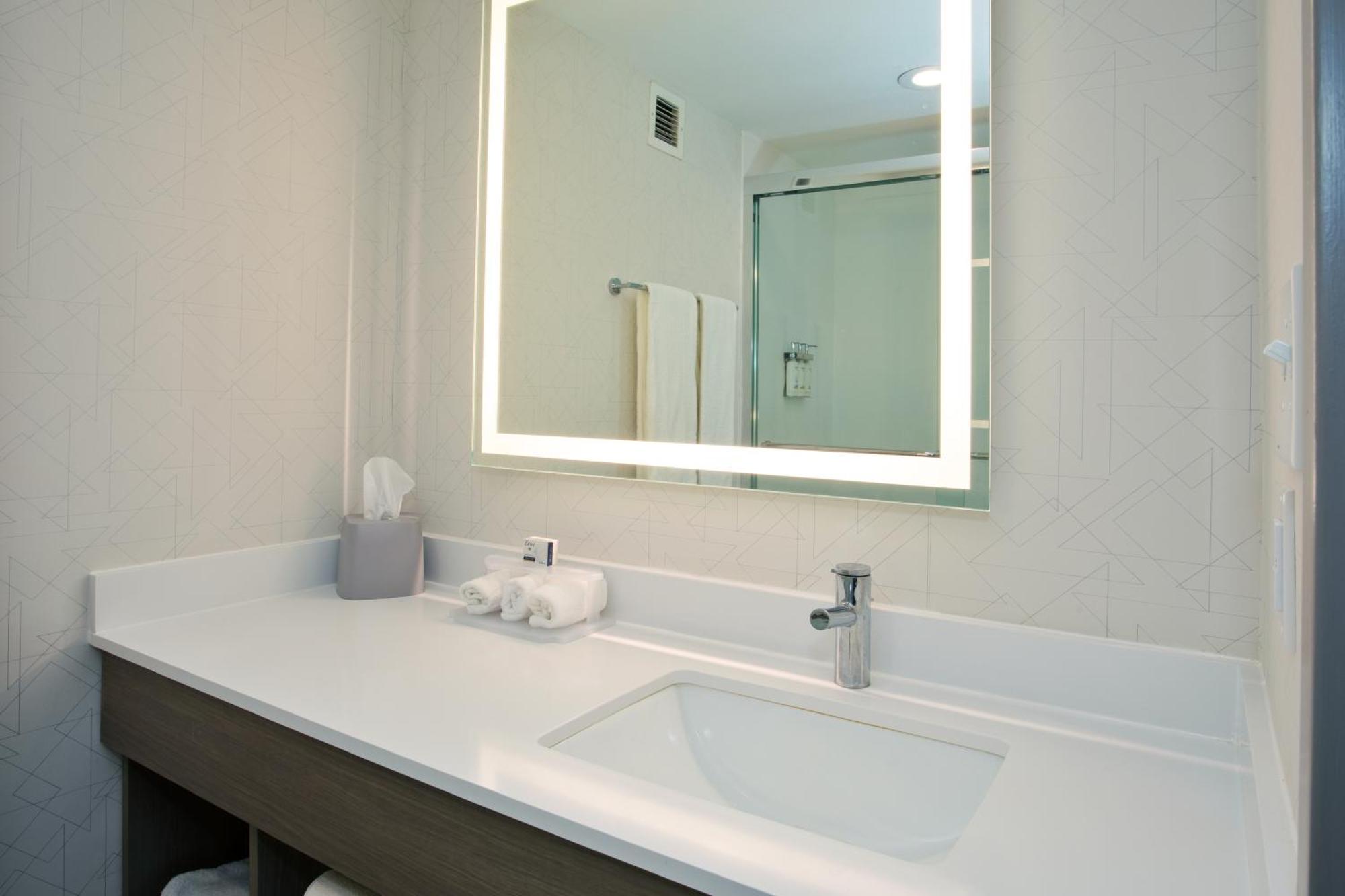 Holiday Inn Express Hotel & Suites Dover By Ihg Exteriör bild